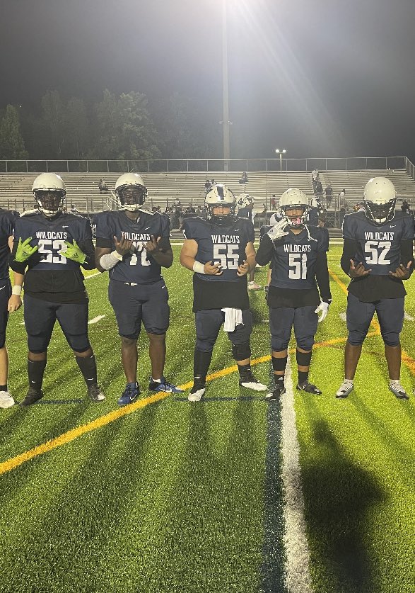 Had a good spring with the guys❤️‍🔥#getmore <a href="/ToluOnikeku/">Tolu Onikeku</a> <a href="/MOnikeku/">Mololuwa Onikeku</a> <a href="/EddyDom55/">Eddy Dominguez</a> @CoachCorkWHS <a href="/WhartonHighFB/">Wharton Wildcats Football</a>