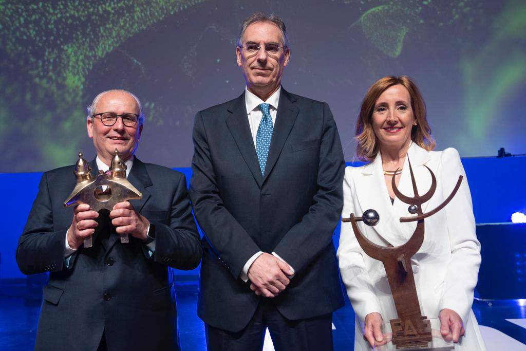 FAE reconoce a Carmen Pinto, CEO del Grupo Correa, como Mejor Directivo 2022 y a la empresa Asercomex Logistics como Mejor Compañía.
Desde Nicolás Correa queremos agradecer a <a href="/FAEBurgos/">Confederación de Asociaciones Empresariales FAE</a>  este reconocimiento y felicitar a Ignacio San Millán y a <a href="/asercomexLCI/">ASERCOMEX LOGISTICS</a>