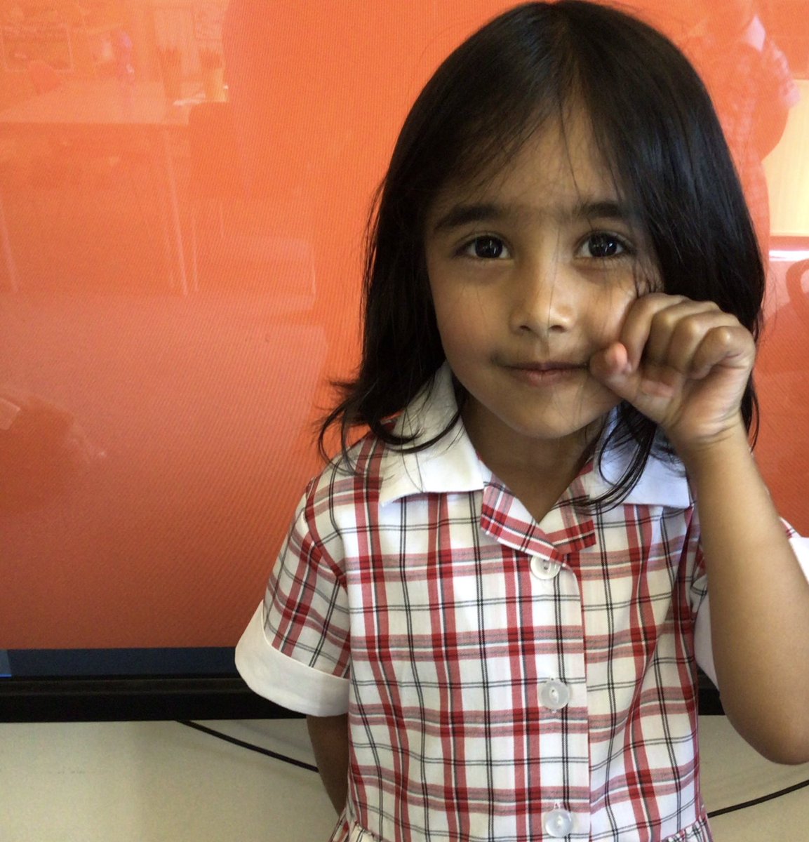 PipersPrePrep's tweet image. #PipersReception have been discussing the weather conditions that are likely to create a rainbow! They like to sing and sign the rainbow song! #PipersPrePrep