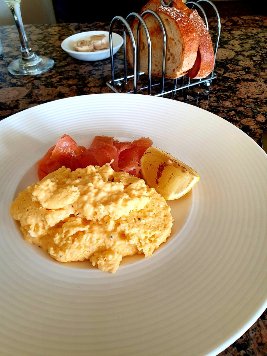 LucyParham's tweet photo. Breakfast at lunchtime? Nothing is too much trouble for the outstanding @ParklandsPerth hotel &amp; their top team! @PerthFestival https://t.co/MmQWdNBJiG