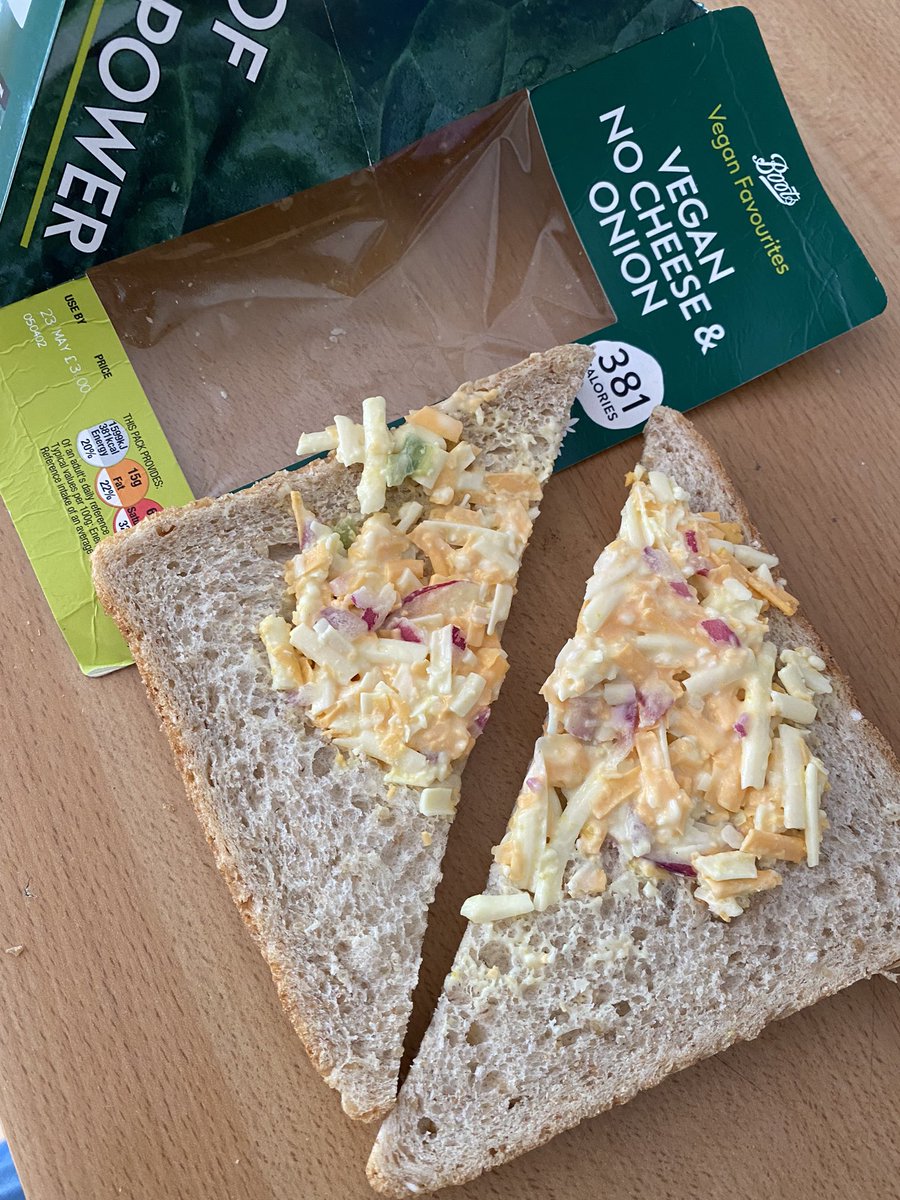 ProjectLaurie's tweet photo. @bootshelp @BootsUK when you say “no cheese and onion” sandwich you really do mean it!!!! Please do better!! #vegansandwich #musttryharder #veganoption #nofilling https://t.co/BJYxyLmosM