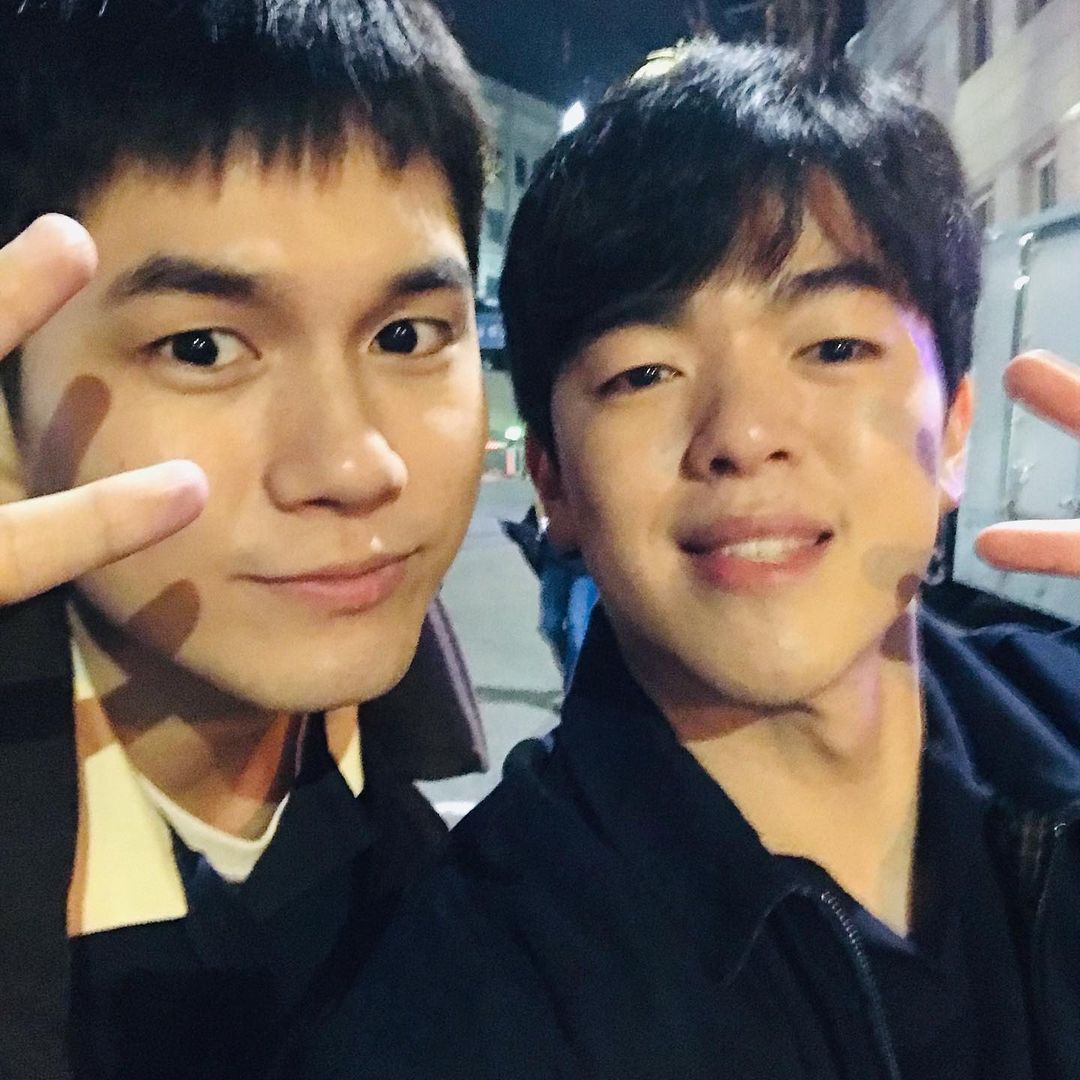 WNOisS2's tweet photo. 동료배우가 올린 촬영후기😭💖

#옹성우 #별빛이내린다 https://t.co/hEsIkPXNoJ
