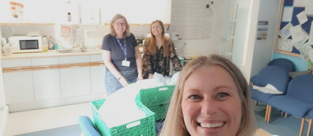 SAlexander264's tweet photo. Second stop was to the staff room at Infant School where the 90 warm π₯ were safely stored until they were shared amongst the whole school to taste ππ₯° @coopuk #MemberPioneer #CommunityDonation #Delivery #Supporting #CulturalWeek #ItsWhatWeDo @ballinger_anna @donnaAburrow https://t.co/TNAdDkMsR1