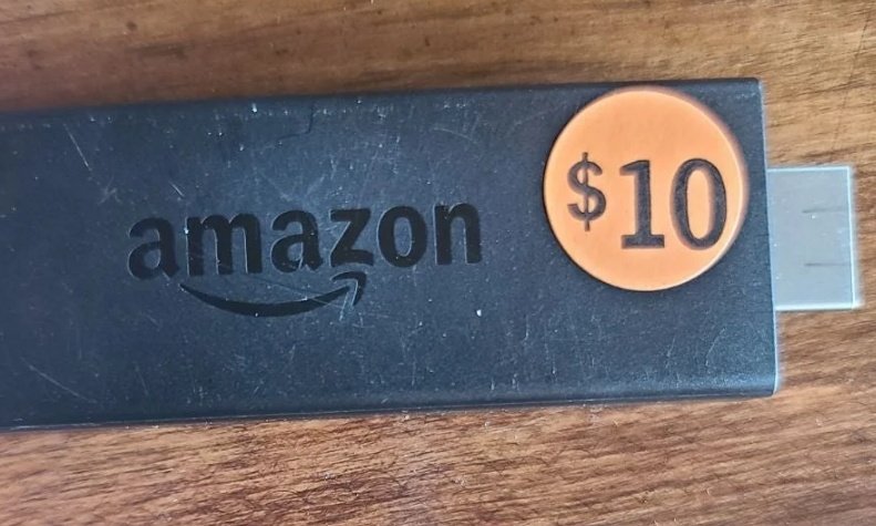 RealityTVJunki8's tweet photo. These are pics of what I got when it should have been 3 4k firestick with Alexa

@PayPal @AskPayPal #PayPal #PickupYourPhone #HomeDepot #scammers https://t.co/hXqHLKx6DW