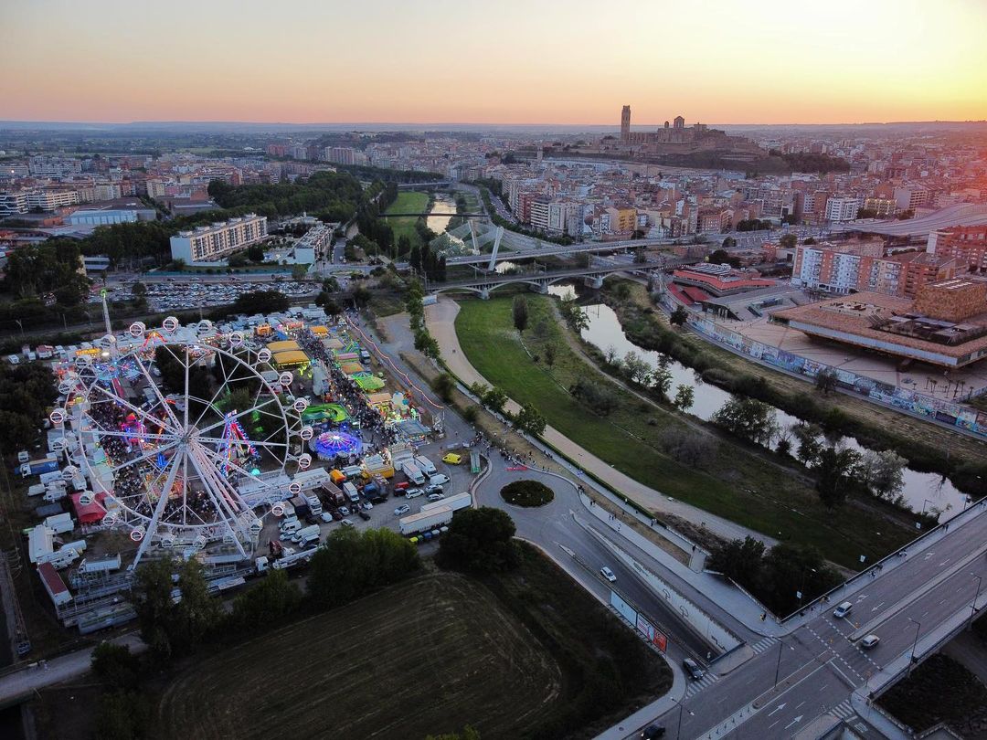 asiflleida's tweet photo. AVUI DIVENDRES 20 DE MAIG. GAUDEIX DE #FIRETESDELLEIDA  I  41 EDICIO @AplecCaragol DE #lleida. Horari #firetes de 1700 hores fins 0100 hores
Somos les millors festes #festesdelleida https://t.co/8gAHT16iCB