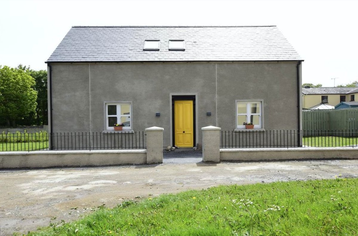 Propertynewsni's tweet image. I've always wanted one of those big slidey doors!

📍 Downpatrick
🛏 3 bed
💰 £249,000
📞 @ARFestates

propertynews.com/property/ARFAR…

#newbuild #familyhome #modernliving #property #propertyforsale #propertynews #homeforsale