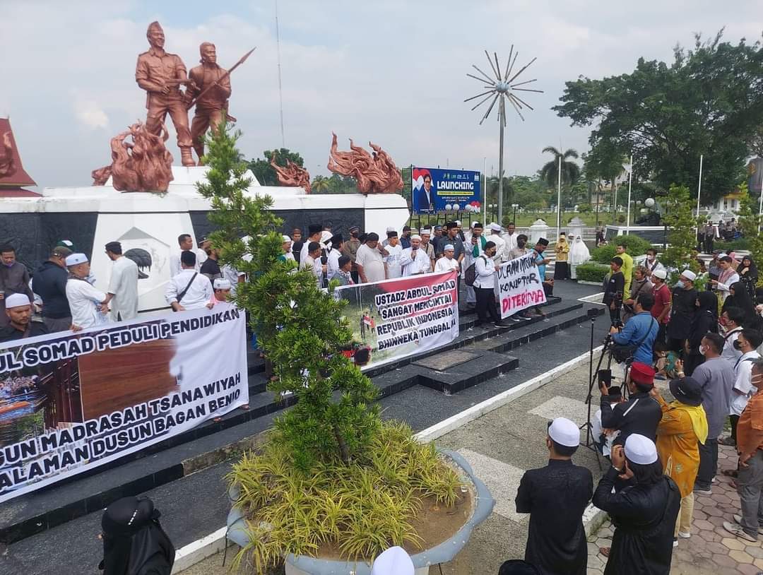 UASAbdulSomad's tweet image. Aksi save Uas di Pekanbaru, Medan, dll