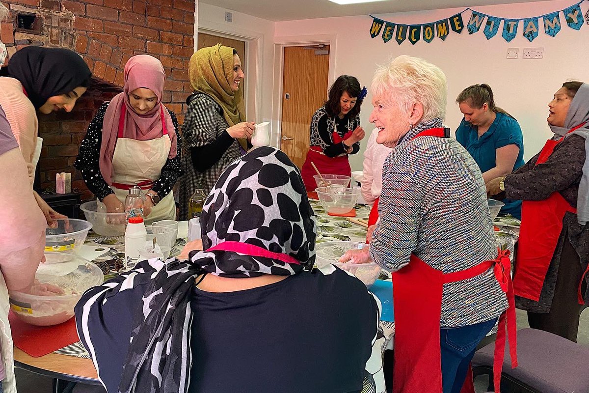 Touchstone3's tweet photo. Bradford - a place where people from different faiths come together in creative ways to form deep friendships that recognise and celebrate their shared humanity 💜 #Bradford2025 #CityofCulture2025 #interfaith #friendship https://t.co/tmra5vr3dt