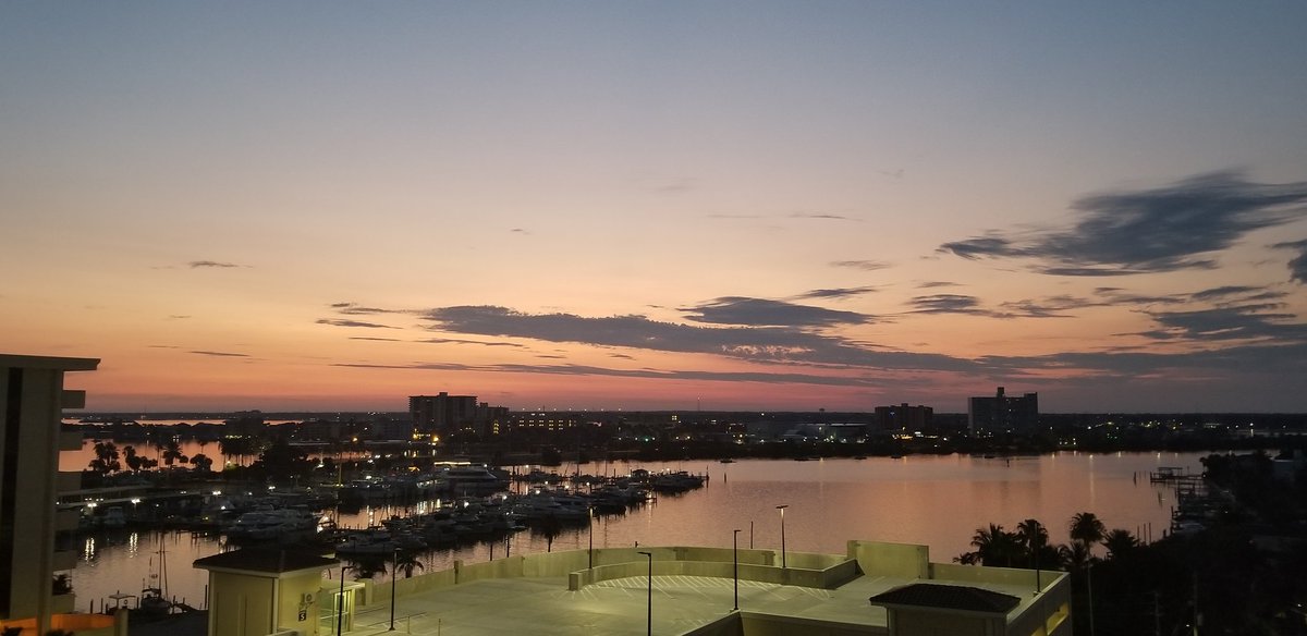 dbloccupancy's tweet image. #Sunrise in #Clearwater #beachvibes