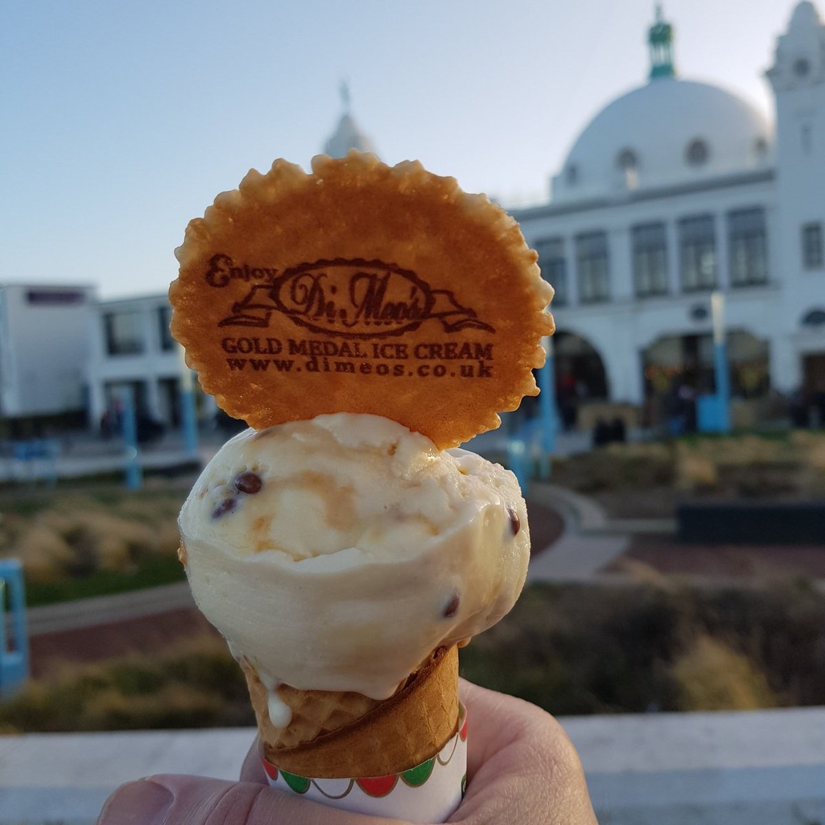livingbythwater's tweet photo. Ice cream and the seaside go together like a horse and carriage - since we've moved we have probably had more ice cream than we really ought to haveβ¦
#icecream #dimeos #scoopandbean #stynemouth #whitleybay #cullercoats #southshields #northshields
https://t.co/YSricu2Rkx https://t.co/WRbmDjKNOM