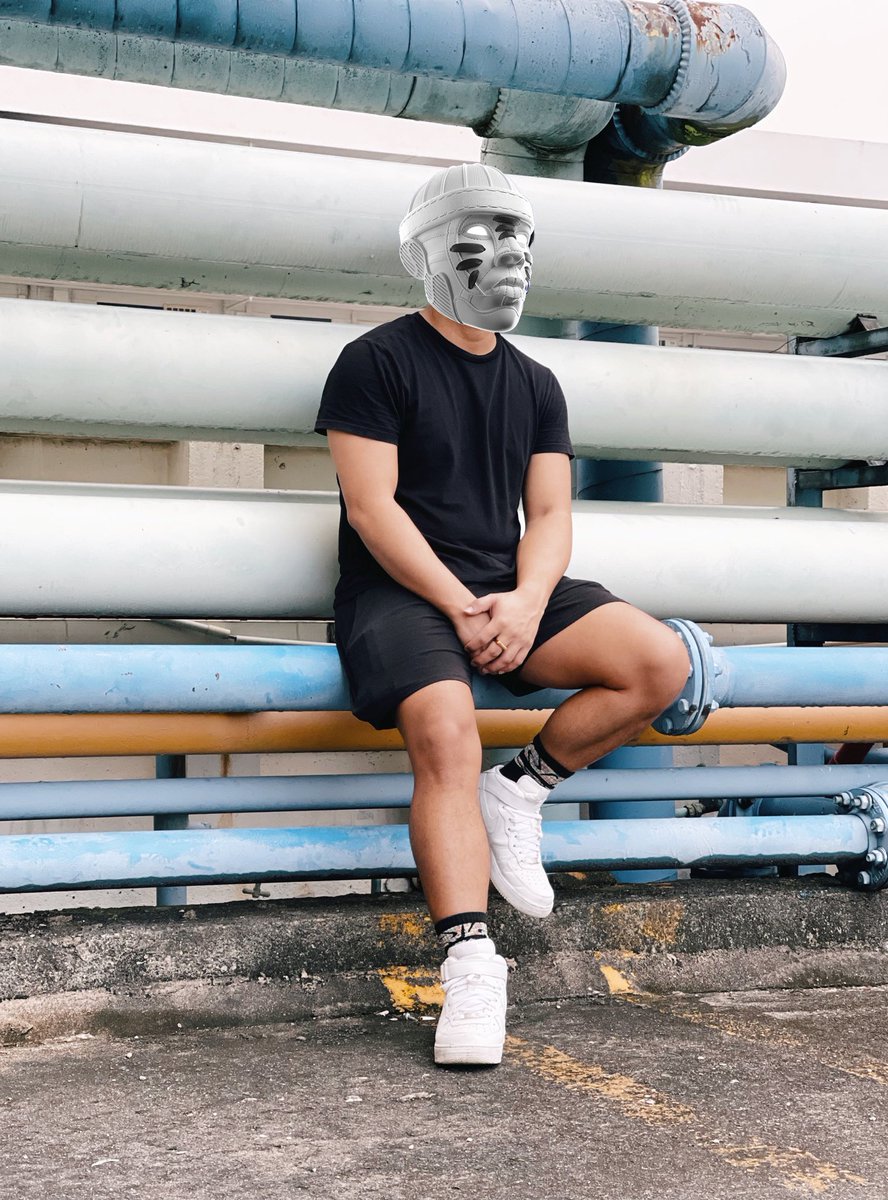 heykikz's tweet photo. Couple Sneaker Face Off, Who did it better? 
🎮: heykikz#4616 , josephflo.eth#3570
@sneakerheadsoff 
#SneakerHeadsOutfit https://t.co/J0Eohp2x7G