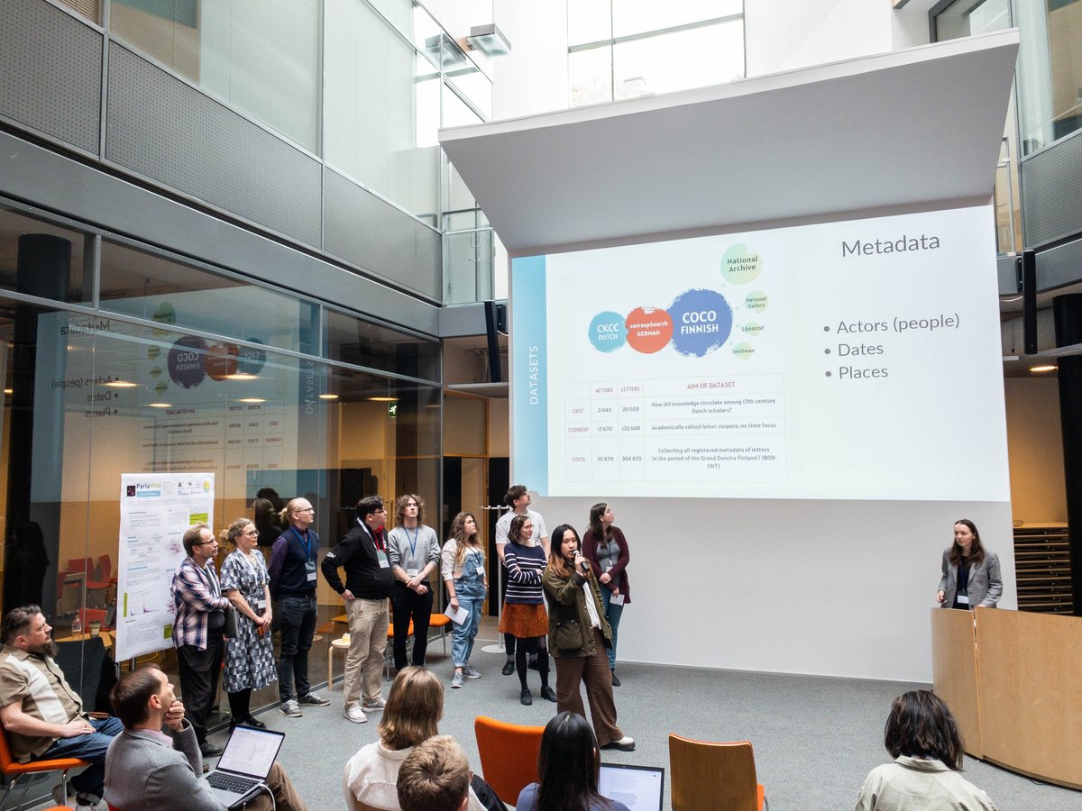 JukkaSuomela's tweet photo. Epistolary Fingerprints group @LDhh22 at #DHH22 presenting their work https://t.co/PPlwknMooV