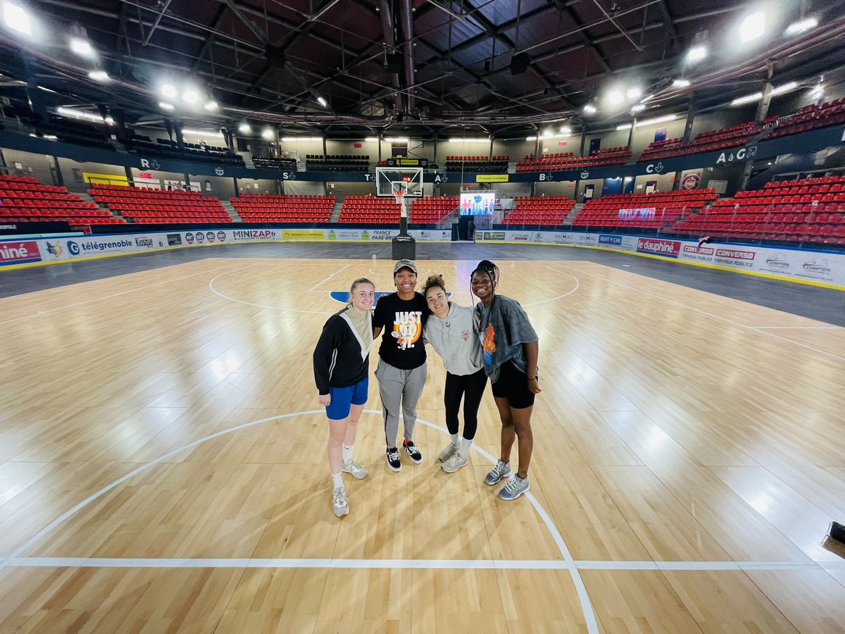On va se régaler demain ! Finale du <a href="/LeBCTM/">Le BCTM</a>  ligue 2 à la patinoire pôle sud ! Contre <a href="/TMB_Basket/">Toulouse Métropole Basket</a> en direct multicam sur #LSD