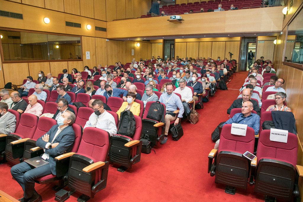 CrueUniversidad's tweet photo. 🌐 #CRUETICTenerife | Jornadas en @ULL sobre ciberseguridad en la universidad 

📉 Análisis de los nuevos retos transformadores tras la pandemia
👩‍💻Talleres y debates sobre prevención de ciberataques, gestión de incidencias y cumplimiento normativo

+info https://t.co/VzvpxsVULI https://t.co/Xj39e8RNhu