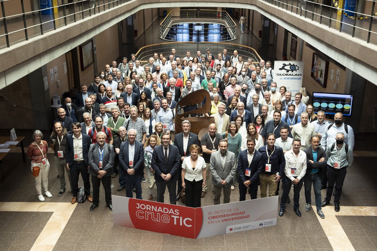CrueUniversidad's tweet photo. 🌐 #CRUETICTenerife | Jornadas en @ULL sobre ciberseguridad en la universidad 

📉 Análisis de los nuevos retos transformadores tras la pandemia
👩‍💻Talleres y debates sobre prevención de ciberataques, gestión de incidencias y cumplimiento normativo

+info https://t.co/VzvpxsVULI https://t.co/Xj39e8RNhu