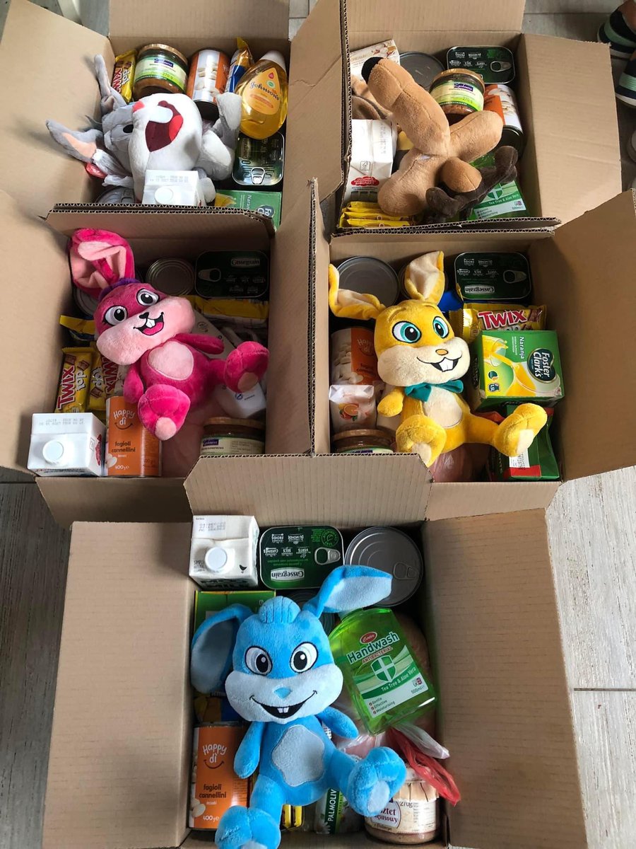 lapatina_'s tweet photo. My mother is delivering seeds and greenery to the elderly in liberated villages of Kyiv oblast so they can take care of their gardens again. She also continues delivering food for animals, medicine, food, and toys for kids and IDPs. Look at the pictures she sends me 💔 https://t.co/Qjng9TLHCl