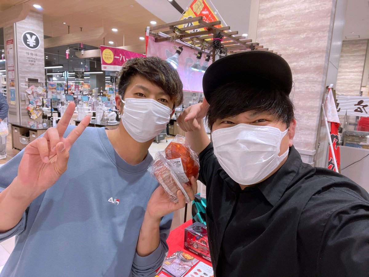 jackie_mrx69's tweet photo. キムチ買いに来てくれた😳💚
ほんまありがとう🙏✨✨✨✨
@ZVW50__HYS 
@1432yamayuu https://t.co/Sr5akcw1tc