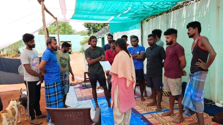 CIASOT1's tweet image. 🔴புணர்வாழ்வு முகாமிலிருந்து விடுதலை செய்யக் கோரி உண்ணாநிலை போராட்டத்தின் முதலாம் நாள். திருச்சி சிறப்பு முகாம்.
#ciasot #eelam #TamilNadu #FinallyJustice4Perarivalan #refugees #TamilNews #TNnews #DMK #dmk_fails_tn @mkstalin @sunnewstamil #dravidianstockmodel_சோதனைகள்