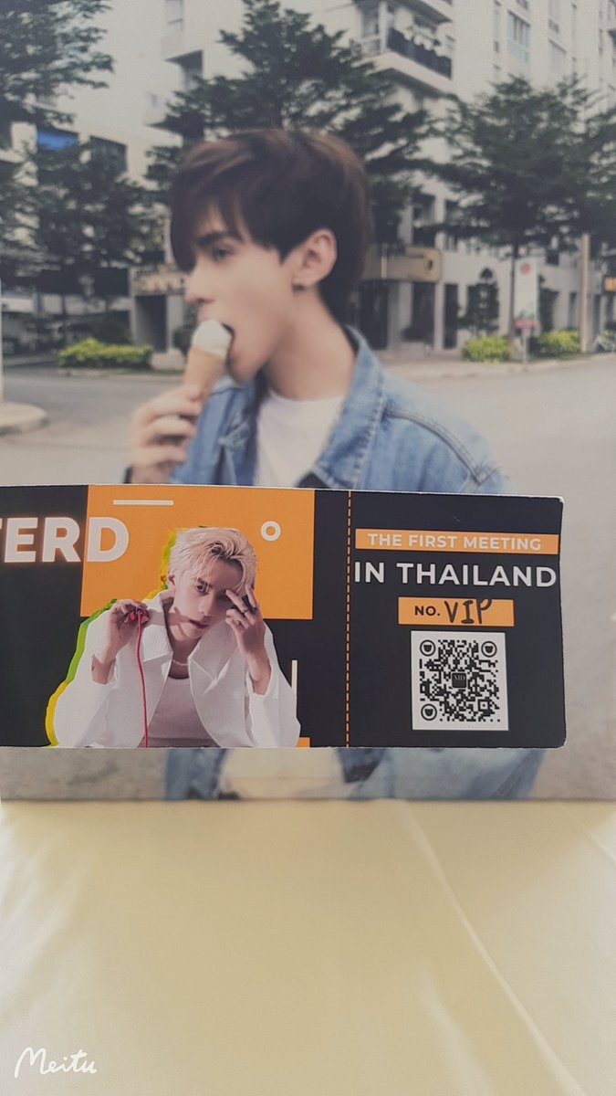 fangletuan9793's tweet photo. ถึงเเล้วนะคะ😊😊😊
#QuangHungMasterD https://t.co/Kuwtw7isaM