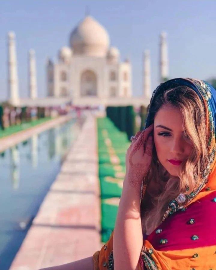 Incredible Beauty

#incredibleindia #beuty #traveltoexplore #travelphotography #photooftheday #tajmahal #googlepixel #portrait #portraitphotography #travelindia #happiness #feelings #joy #spanishwomen #spaingirls #chica #sari #monumentofindia #amsahtours #india #agra