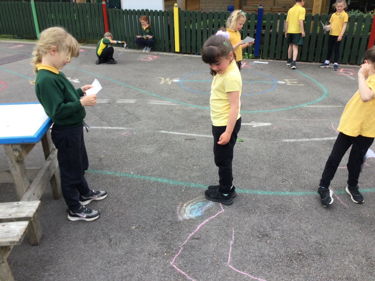 Cedarclasshh's tweet photo. We have been working on algorithms and coding. We practised giving partners an algorithm to draw a shape with chalk, to see if we could follow algorithms correctly. We wrote algorithms to move an object to a different position and we have programmed bee bots. ➡️#HighHamComputing https://t.co/5soSdL99Kk