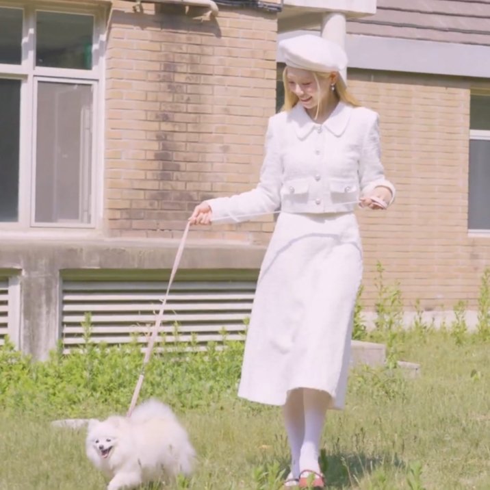 UnderyoohSky's tweet photo. Cherry with her mother https://t.co/Wl8HVxqfNI