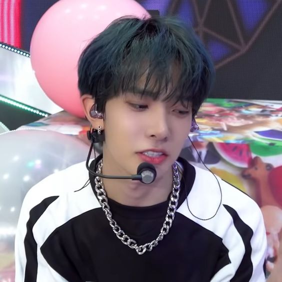 random heeseung pics tweet media
