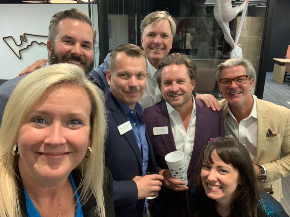 jenniferwarawa's tweet photo. Massive congratulations to our @DIRTT partners @AGILEINTERIORS on the grand opening of their spectacular new space in #Houston this week! We were thrilled to be able to celebrate with you and are incredibly grateful for our partnership! #DIRTT #BuildBetter https://t.co/gpK5Jq44d9