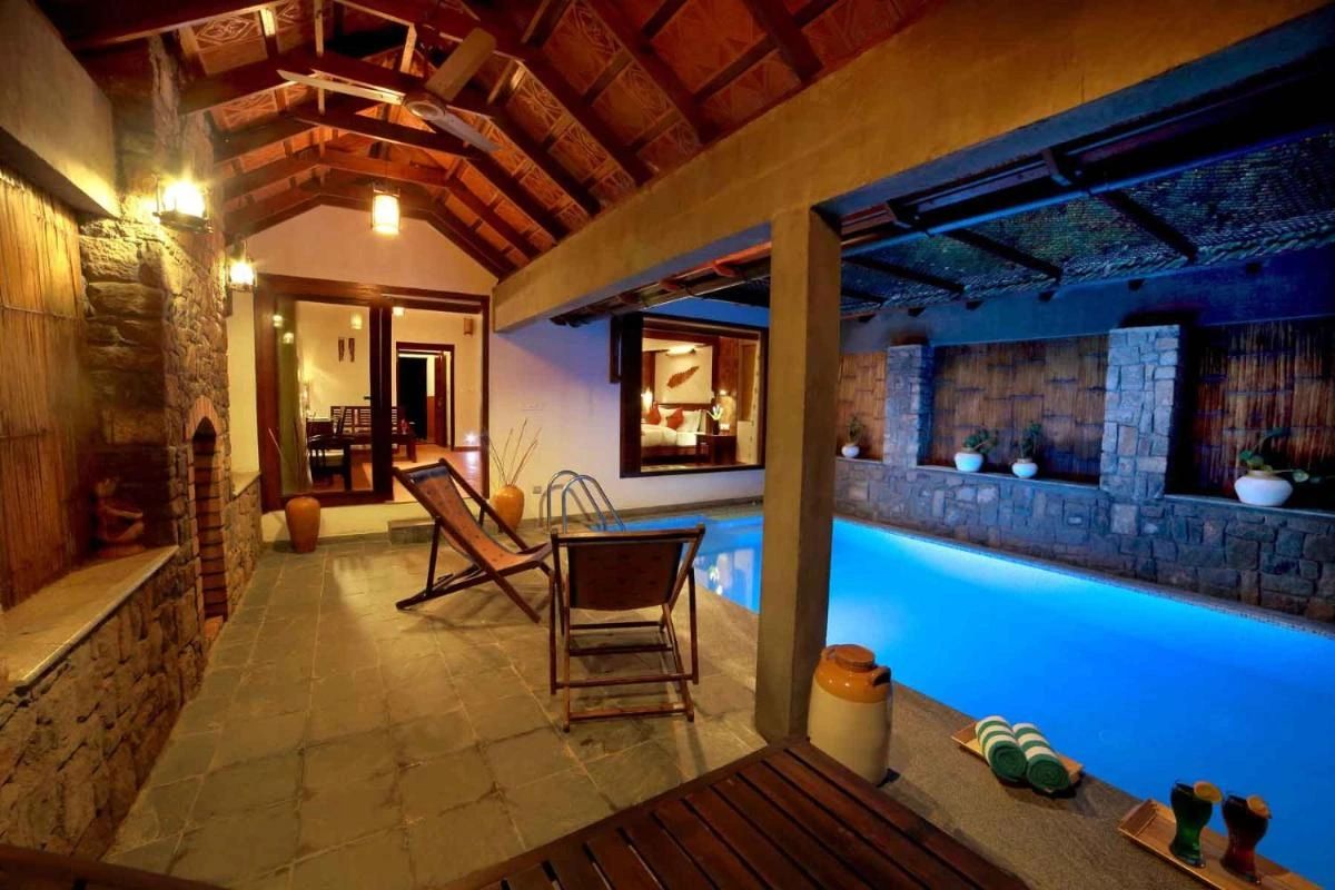 Travel_Pollachi's tweet photo. Luxury Pool Villa #Wayanad #pollachi #honeymoon #couples best in class #Packyourbags rest in our hands to make your dream trip an extra ordinary memory of your lifetime #safetravels 9500781299 https://t.co/dO1PktixBC