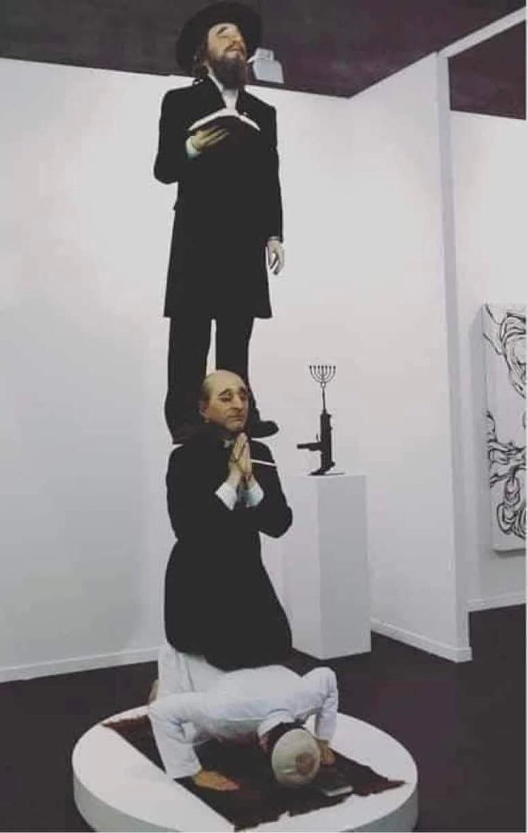 Dit standbeeld staat in een museum in Madrid Spanje, het heet "De Jood, de Christen en de Moslim.

Een joodse toerist klaagde over het standbeeld en toen hij gevraagd werd waarom klaag je terwijl je bovenaan staat antwoordde hij: