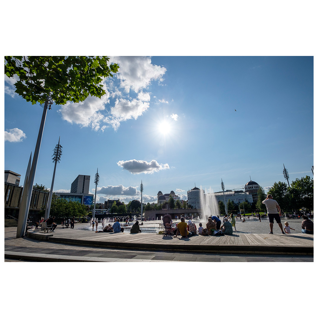 philjackson_8's tweet photo. Celebrating Bradford, its places and its culture and supporting the bid for Bradford to be UK City of Culture 2025.
.
.
#BradfordWoolExchange #CityPark #BradfordCityHall #Bradford2025 #CityofCulture2025 #visitbradford https://t.co/tADlFt5Are