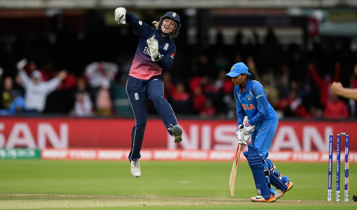 Jumping for joy 🙌 🎂 Happy Birthday to 2017 ICC @cricketworldcup winner, @Sarah_Taylor30. #LoveLords