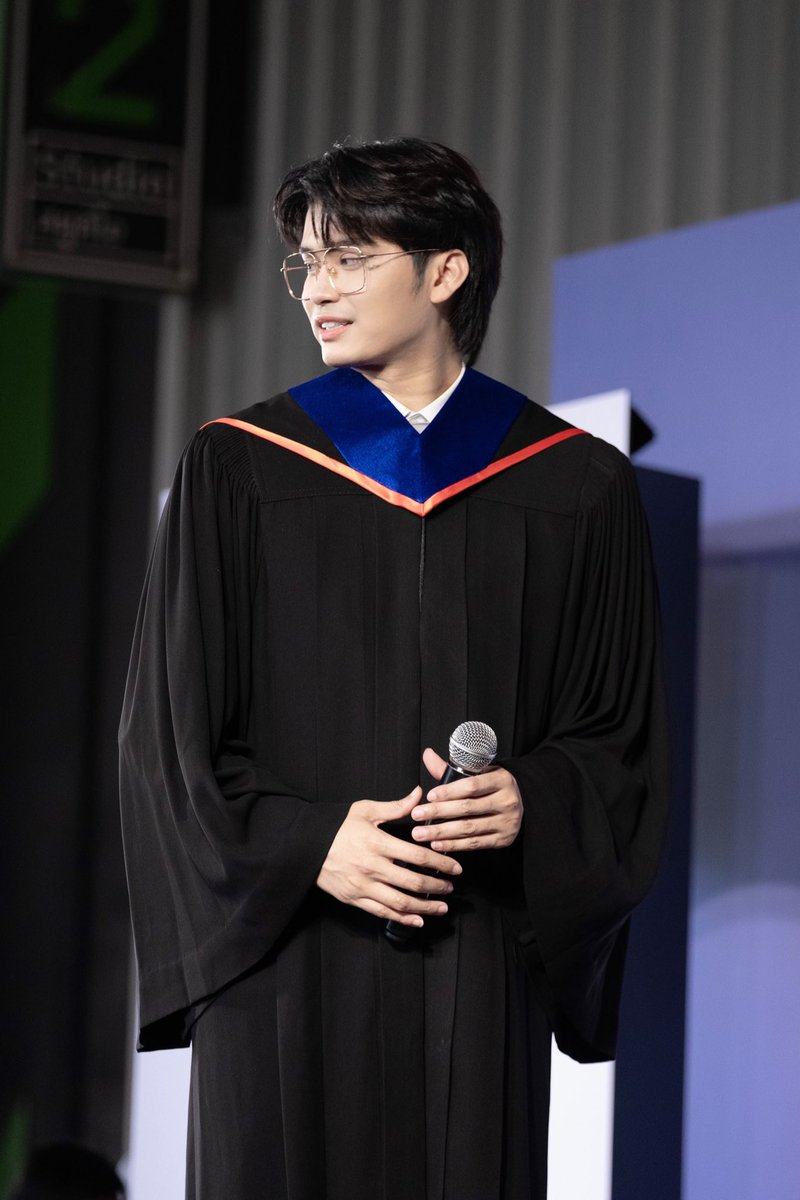 aoy_engine's tweet photo. ต้าวก้อนแฮยี่ของพรี่ .. ยินดีด้วยมากๆ เลยนาาาา 🎉🎉🎉

20.05.2022 • Bangkok University

#NONTTANONT 
#CONGRATSNONTTANONT https://t.co/S0epQG3E0e
