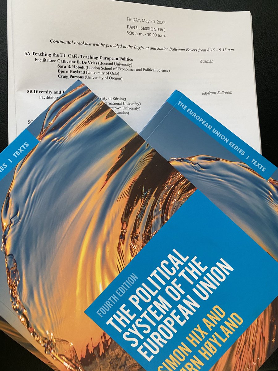 Teaching the EU Cafe #EUSA22 🇪🇺🇺🇸🇪🇺 is on at 0830 in Gusman. ⁦@simonjhix⁩ and I will talk about our new edition. Hope to see you there! ⁦@eustudies⁩