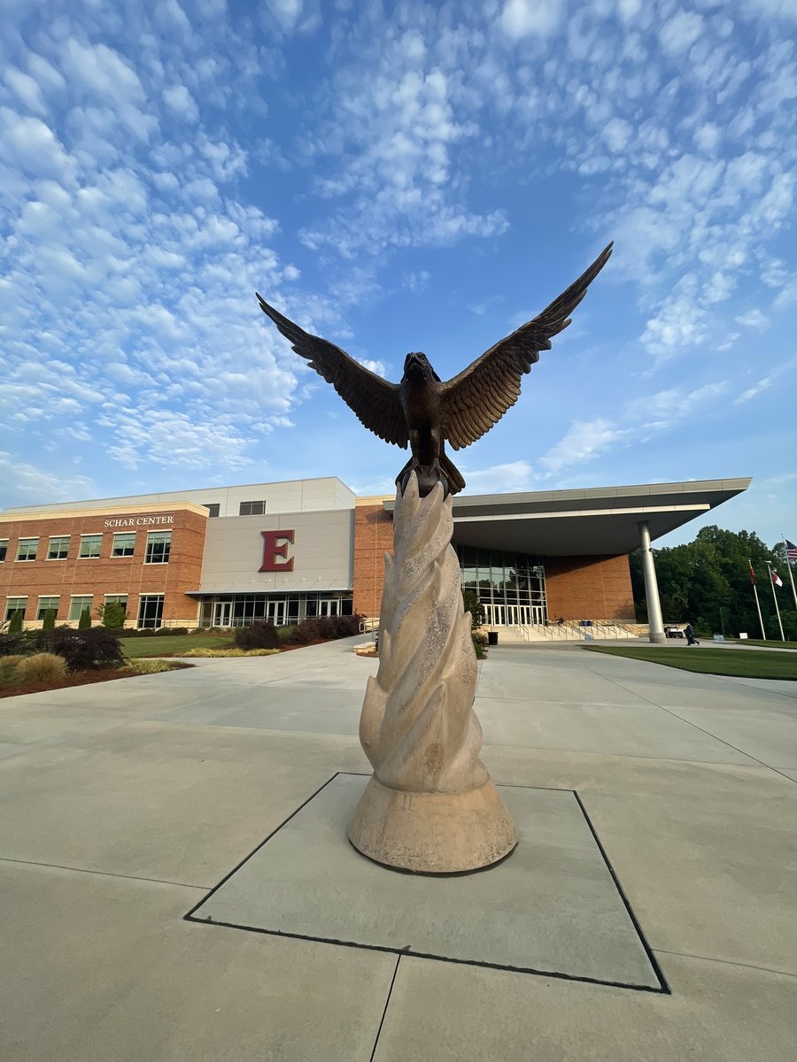 It’s a beautiful day to welcome thousands of family friends to <a href="/elonuniversity/">Elon University</a> commencement exercises for the Class of 2022! #ElonGrad