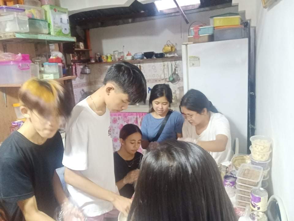 caihellll's tweet photo. We raised money and generated fund to help by making pastillas and graham ball from scratch and sell it for money, printed shirts to sell, solicitations, held online games tournaments ran raffles, had signature campaigns, all combined efforts in order to help Nanay Lorna. https://t.co/65YTCpDtr8