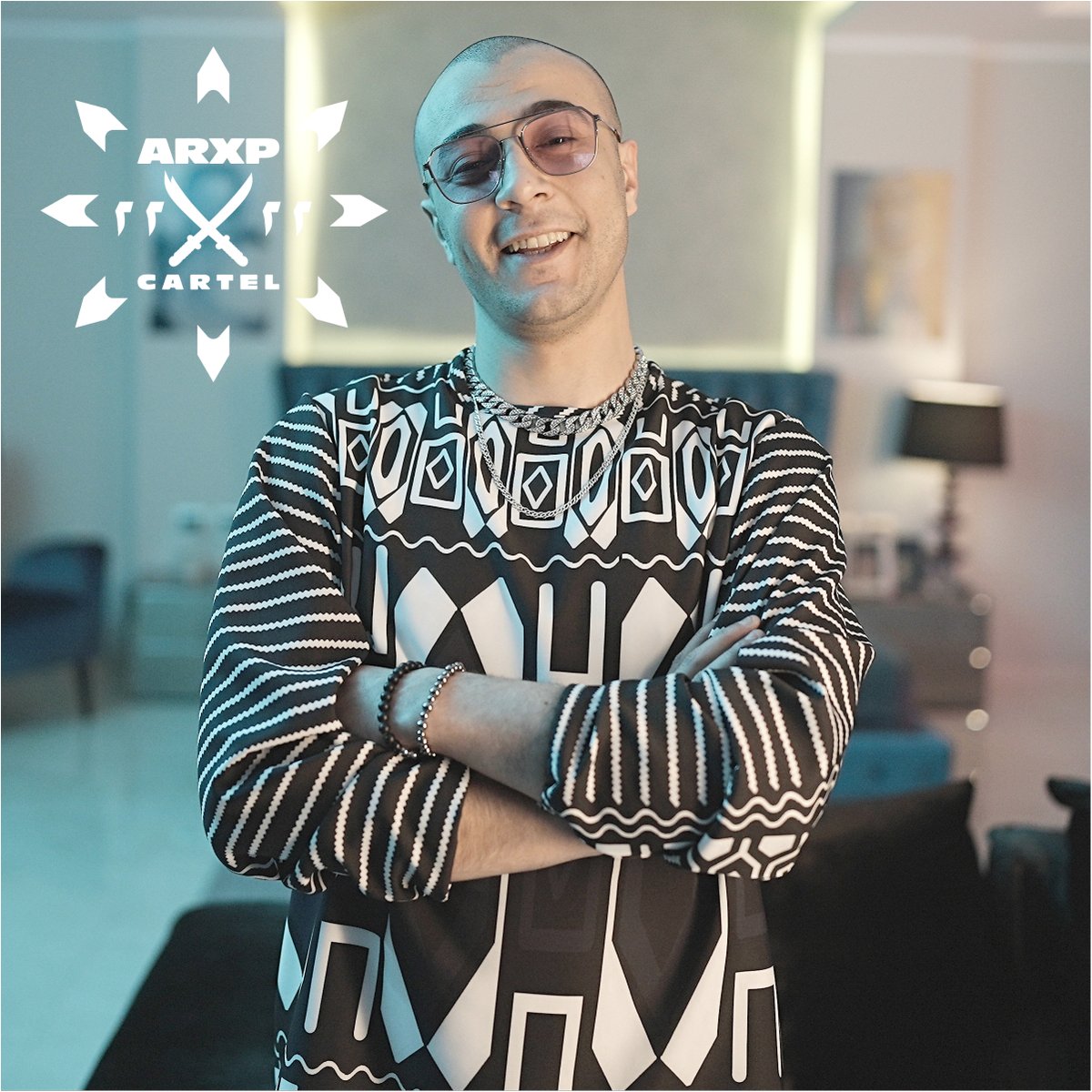 ARXPCARTEL's tweet photo. AR⚔️ P welcomes @theshahyn to the CARTEL. More soon…🔥 follow ARXP CARTEL on Youtube.

AR⚔️P souhaite la bienvenue à Shahyn au CARTEL. A bientôt…🔥 suivez ARXP CARTEL sur Youtube

ترحب عرپ بمشاركة شاهين في الكارتل. المزيد قريبا. تابع عرپ كارتل على  اليوتيوب https://t.co/wAskXUuMA1