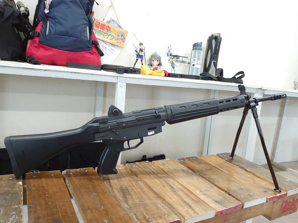 red_frog_runner's tweet photo. #サバゲーマーの愛銃が見たい
20式？いえ、知らない子ですね。 https://t.co/DfCAiwCiaW