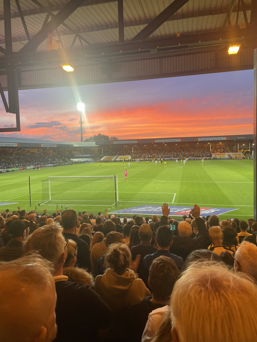 Deanf_1's tweet photo. Some night #pvfc https://t.co/7xPLKMcjgp