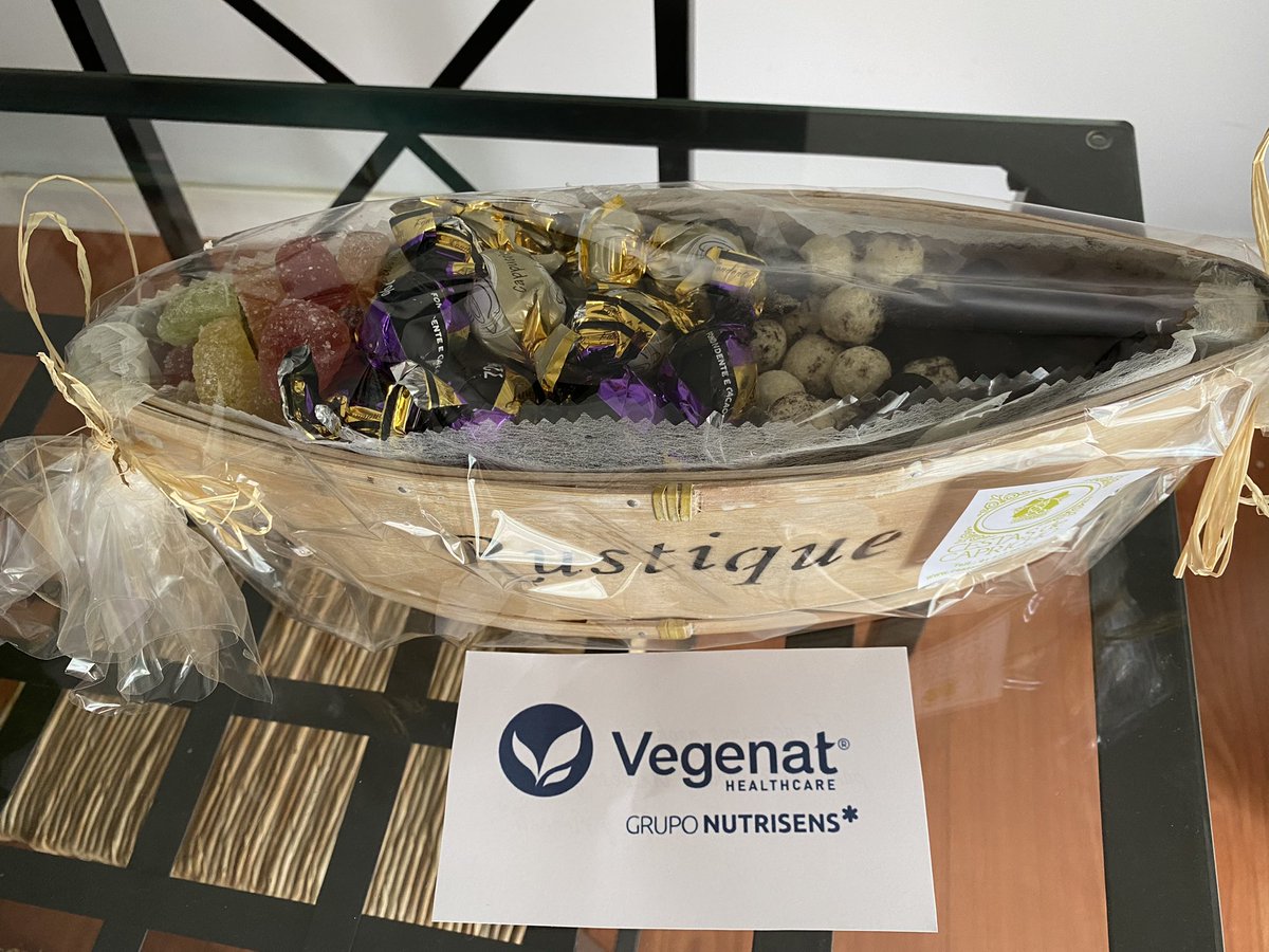 Mil GRACIAS a @vegenatHC pero en particular a <a href="/araceli_VHC/">Araceli Velasco</a> y <a href="/anamelendezsa/">Ana Melendez</a> por este detallazo 👏🏻👏🏻👏🏻👏🏻