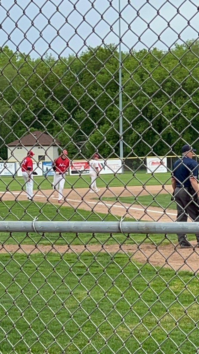 jenniferschmidt's tweet photo. Homerun @elischmidt_15 https://t.co/8OGWNPVY1R