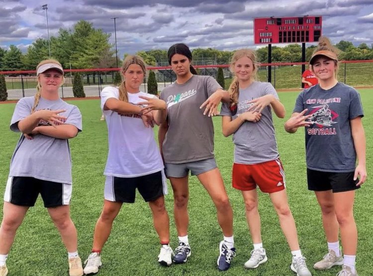 🥎DRAGON NATION🥎 GIRLS SOFTBALL SENIOR NIGHT!! Show Out to the Softball game to support! Game at 5:30 against Delta🤛 BE THERE or 🅱️