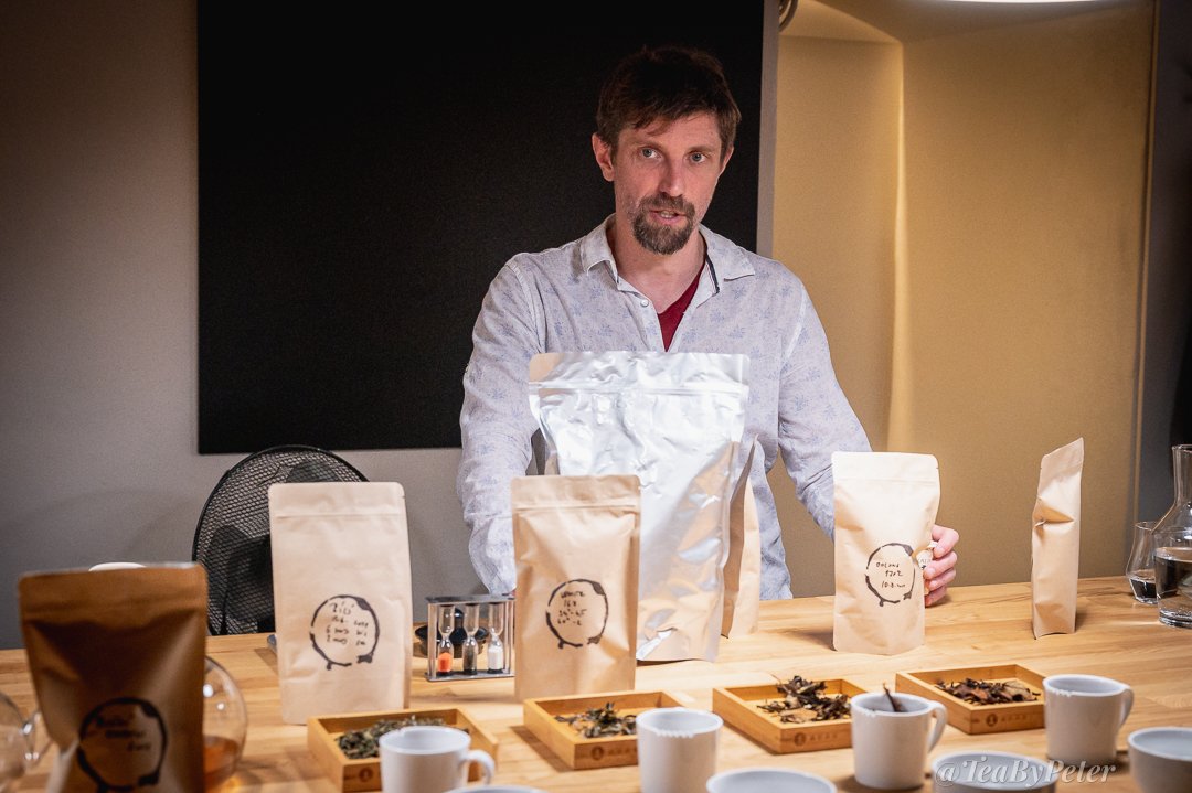 TeaByPeter's tweet photo. 🍵 Tasting of Georgian tea with Petr Sic, a Czech tea geek and tea maker, Prague #Oxalis #Sicaj, part 3️⃣.

#teatasting #petrsic #teaparty #teamaker #organictea #teagarden #teagourmet #teageek #georgiantea #europeantea #teatime  #teaculture #communitea #teaphotography #teabypeter https://t.co/ecWhljPxVC