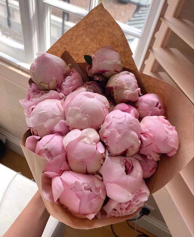 SelectOutfit's tweet photo. pink peonies https://t.co/dPuzsOMeMk