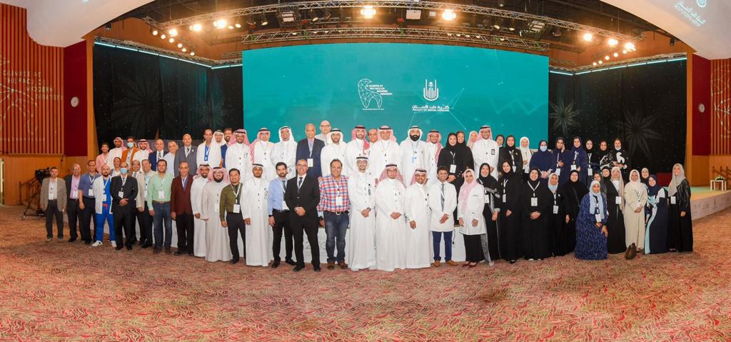uqudent's tweet image. Ladies and gentlemen,

This is a glimpse at the face of the modern dentistry...

Thank you all for participating and being a part of the success of the conference.

Warm Regards, 
UQUDent family.