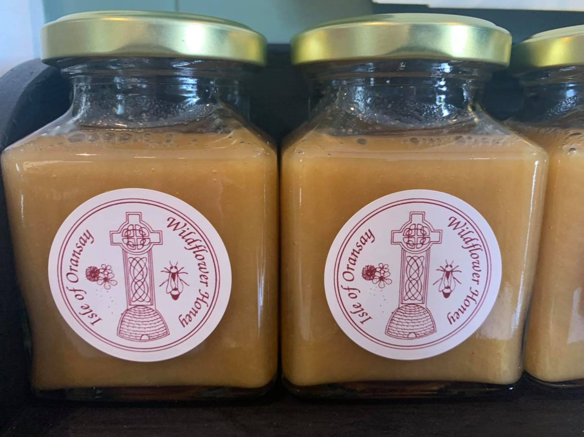 IslandsPass's tweet photo. 1/2 Today is #WorldBeeDay so we'd like to give a shout out to #honey producers across the Scottish Isles. 🐝 🍯 The photos are of Wildflower honey from Colonsay and #Oronsay, available last summer from The #Colonsay Pantry.

#EatLocal #HoneyBees #Bees #BlackBees #ScottishHoney https://t.co/Wc885C1prj
