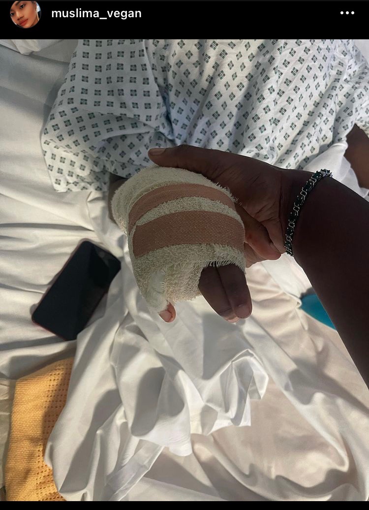 paiges_'s tweet image. we want answers…