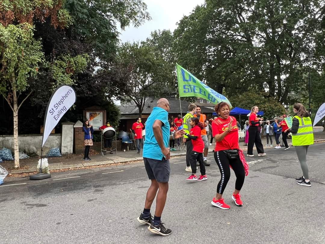 EalingHalf's tweet photo. Dancing to the @UFOsteelband in the streets during @EalingHalf! 2021! They have that #FridayFeelng for sure!
What's your favourite part to run through at the half? 👉
❤️ Outside Lammas
🧡 Montpelier
💛 Pitshanger
💚 Central Ealing
💜 Hanwell
💙 Bunny Park
https://t.co/xPtPhYjyb4 https://t.co/jUzGknNjWA