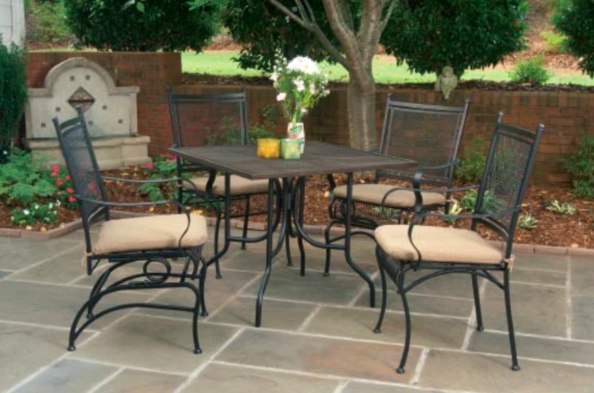 BackyardStore's tweet image. Outdoor Dining is not only enjoyable and breezy, but cleanup is so much easier. Once you have a set like this, it'll become your primary dining room! #BackYardDining #OutDoorDiningSet   TheBackYardStore.cc