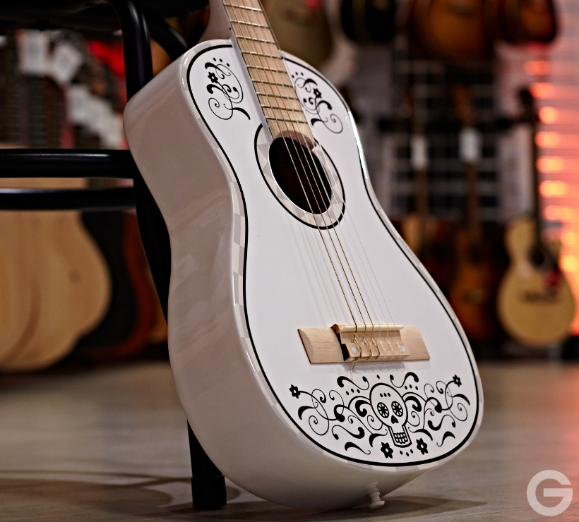 gear4music's tweet photo. What age did you start playing #guitar? You're never too young! With soft #nylonstrings, 1/2-sized body and a sleek #mapleneck, #classicalguitars like this are perfect for young rockers to knock 'em dead.

Check it out! 
👉 https://t.co/FdHetewOu2 https://t.co/byTzx4dJBx